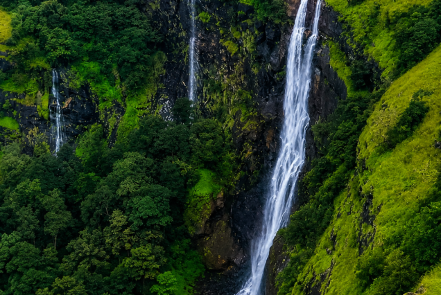 Bandaje Falls Trek